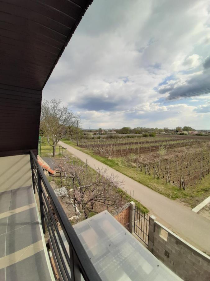 Grapeline Guesthouse Chotin 외부 사진