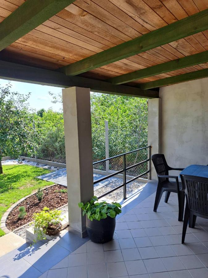 Grapeline Guesthouse Chotin 외부 사진
