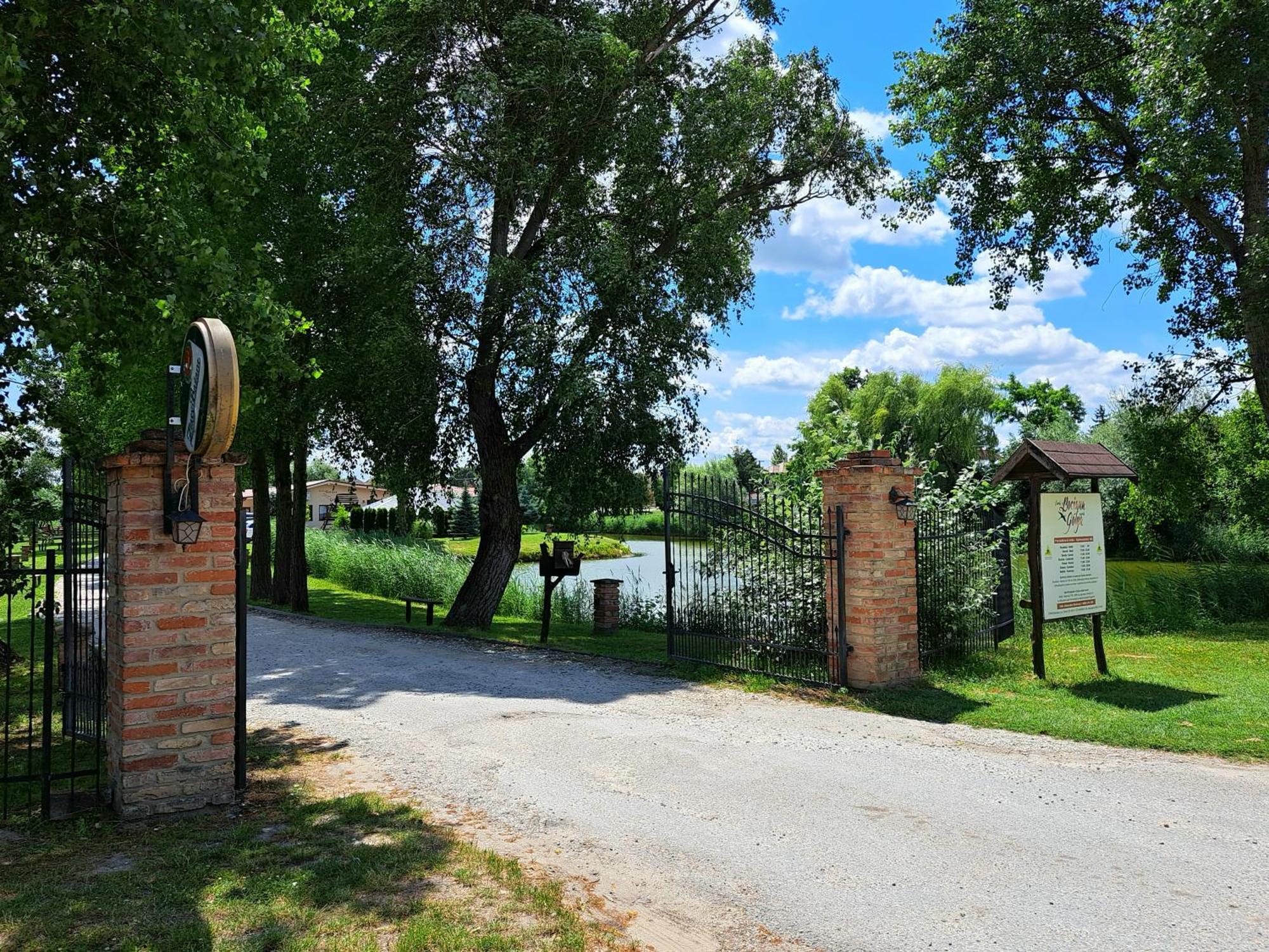 Grapeline Guesthouse Chotin 외부 사진